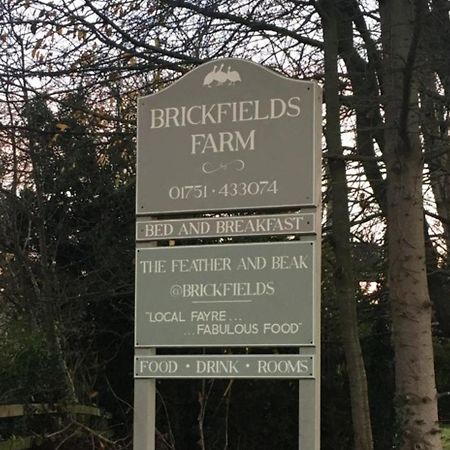 Brickfields Farm Bed and Breakfast Kirkbymoorside Buitenkant foto
